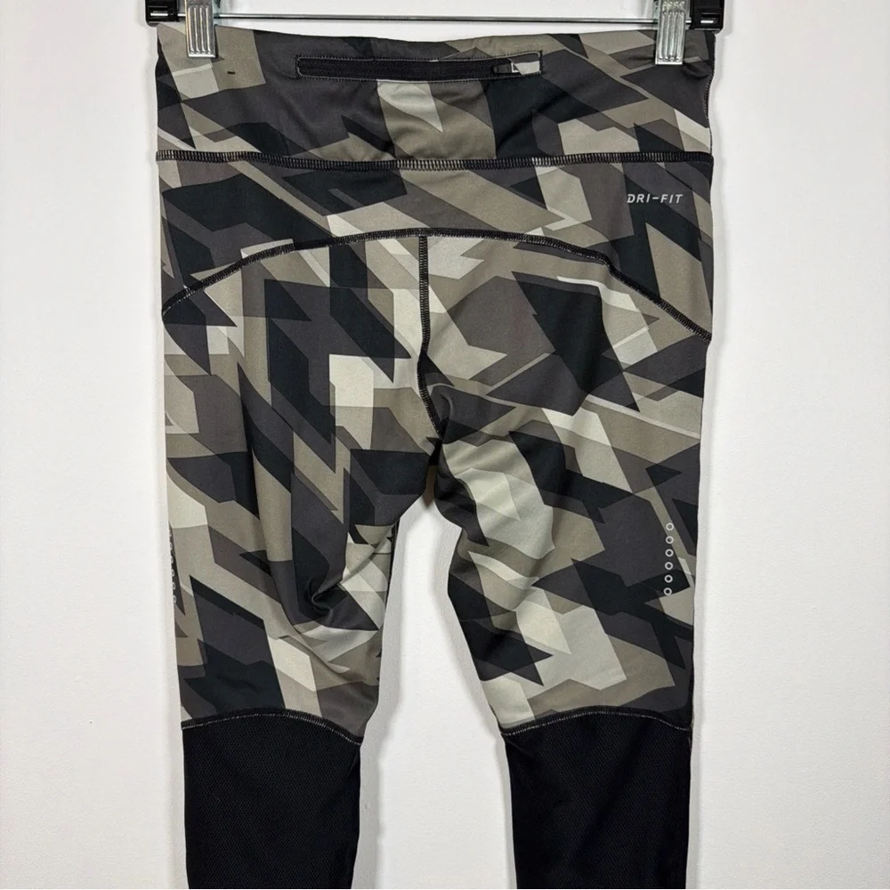 Nike dynamic leggings